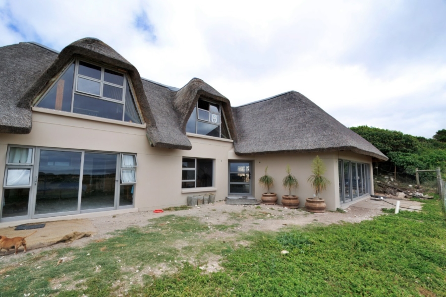 4 Bedroom Property for Sale in Stilbaai Wes Western Cape